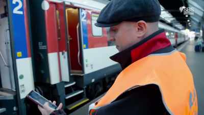 If not, the travellers
have to take another train. - World's Busiest Train Stations