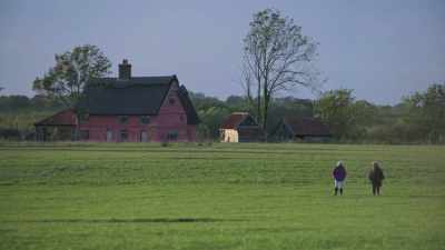 If you owned a field like this
what would you do with it? - Extraordinary Escapes with Sandi Toksvig