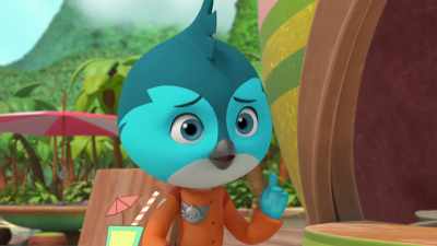 If her parents wake up
and notice she's gone, - Top Wing
