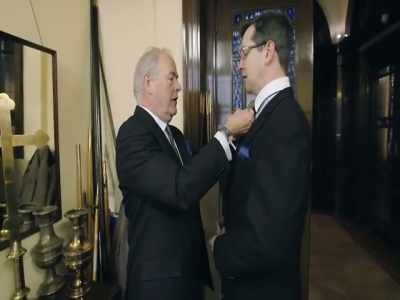 If you put a tiepin in that,
at the bottom, - Inside the Freemasons