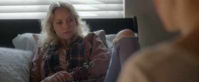 If Sara didn't get away, the
car must be broken somehow. - Killer Kate!