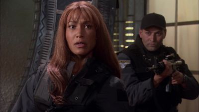 If she were helping the wraith,
why bother bringing Ford back? - Stargate Atlantis