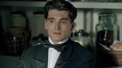 If she had nothing to hide, - Grand Hotel