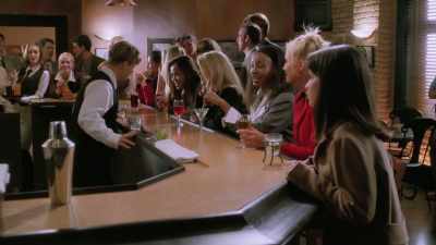 If sirens lure people
to their deaths... Wait. - Charmed