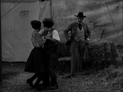 If you strike that girl I'll quit - The Circus