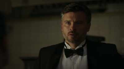 -If he suspects we know each other...
-I must say hello. - Professionals