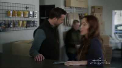 If that syringe
contained cyanide - Aurora Teagarden Mysteries: An Inheritance to Die For