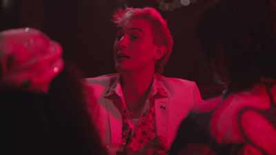 If the dancers at the club - Living for the Dead