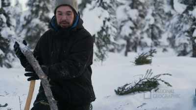 If there's a bear
in there, you know, - Life Below Zero: First Alaskans