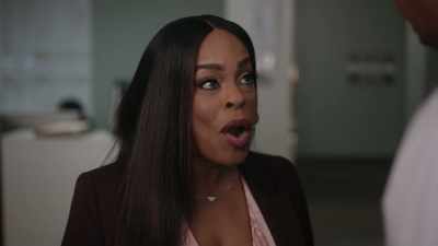 If she threw it
at you any harder, - The Rookie: Feds