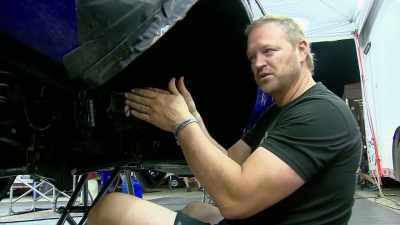 If you turn it just a little
bit in the car, - Street Outlaws No Prep Kings Team Attack