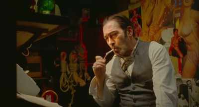 If, uh, W. C. Fields
and Mae West had a baby - Cabaret Maxime