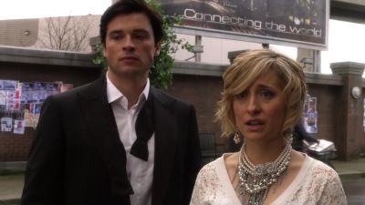 If your wallet was on the hood... - Smallville