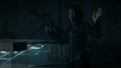If she wants to stop me, - Watchmen