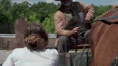 If you won't open
that coffin, I will! - True Terror with Robert Englund