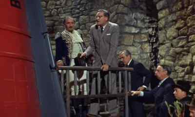 If you would, um...
care to look inside, gentlemen. - The Mouse on the Moon
