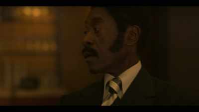 -"If you he go down
in three..."
- (CHUCKLES) - Fight Night: The Million Dollar Heist