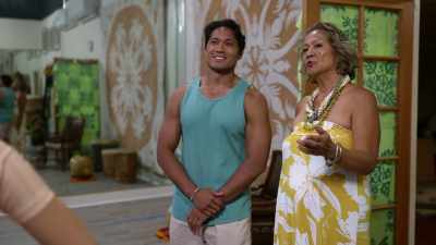 Ikaika, this is our halau's
new haumana. - Romance in Hawaii