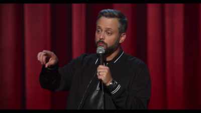 Il est plutôt bâti
pour porter sa veste à l'envers. - Nate Bargatze: The Tennessee Kid
