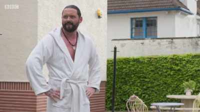 I'll be doing a one-armed
push-doon in a minute, - The Scotts