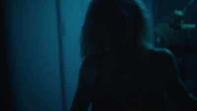 ♪ I'll be gloomy... ♪ - I Hate Suzie