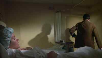 - I'll be right back.
- Okay. - It's Alive