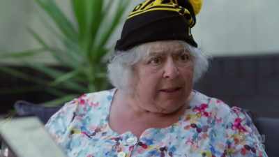 ..I'll be travelling across
(FART) - Miriam Margolyes: Australia Unmasked