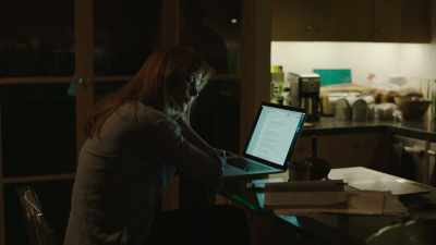 - I'll brief you.
- Okay. Night, honey. - Big Little Lies