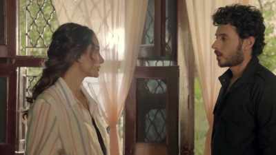 "- I'll bring tea for you."
- No. - Badnaam Gali