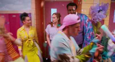 ♪ I'll bring
The glow sticks ♪ - Mean Girls