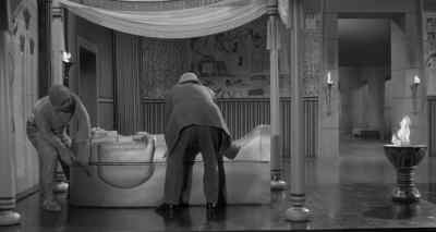 I'll bury him You take his place - Abbott and Costello Meet the Mummy