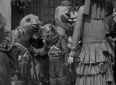 I'll do my share. - Abbott and Costello Go to Mars