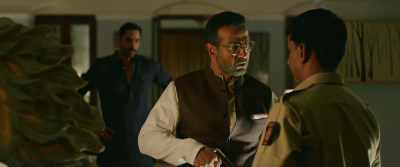 I'll find out what's going on
between Amit and the butcher. - Kaabil