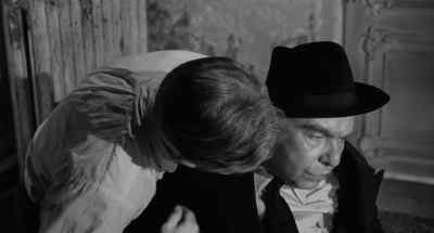 - I'll get you a doctor!
- No time. - The Secret Ways