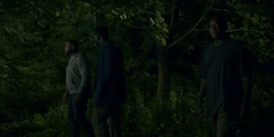 -I'll get you back in time.
-Then stop talking and keep walkin'. - Accused