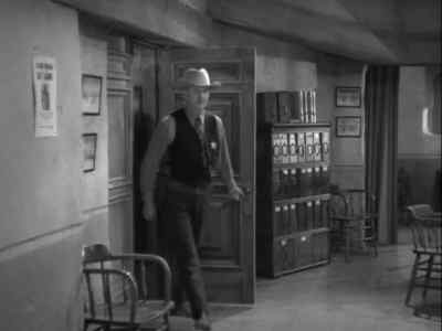 I'LL GET HIM. - Santa Fe Stampede
