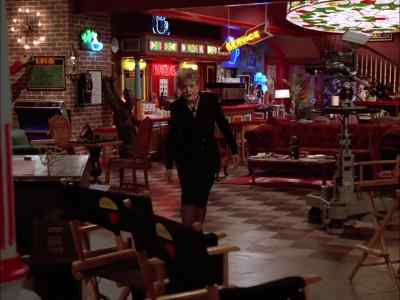 I'll get it. - Murder, She Wrote