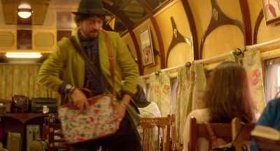 -I'll get you something awesome.
-Okay. - Qarib Qarib Singlle