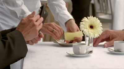 - I'll get the tip.
- Oh, thank you. - Hustle
