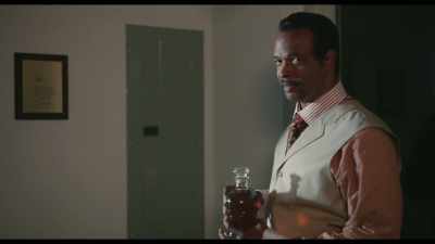 I'll give you a couple
sips. (chuckles) - Cinnamon