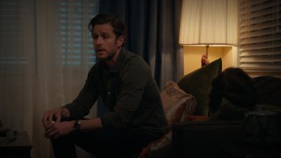 I'll give you guys some space. - Manifest