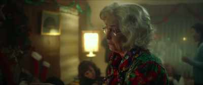 - I'll go check on those cookies.
- Okay. - The Most Hated Woman in America