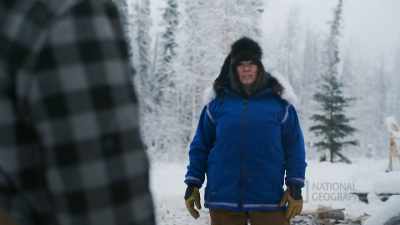 I'll go upriver where we
saw those old wolverine tracks, - Life Below Zero: First Alaskans
