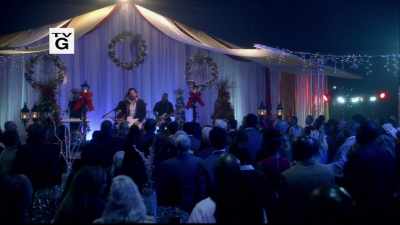 ♪ I'll have a blue Christmas
without you ♪ - Christmas at Graceland: Home for the Holidays