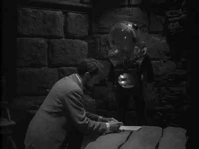 I'll have the world
in my pocket - The Man from Planet X