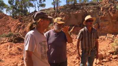 I'll just do it from there to there,
I'll just shave it - Outback Opal Hunters
