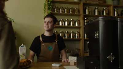 I'll just have a flat white, thanks.
Yeah, sure. That's 3.50, please. - Hollington Drive