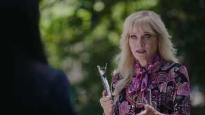 I'll just take a moment
and ask her a few questions. - Little Bites