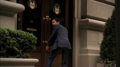 I'll keep watch.
All right. - White Collar