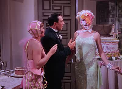 - I'll kill her! - Singin' in the Rain